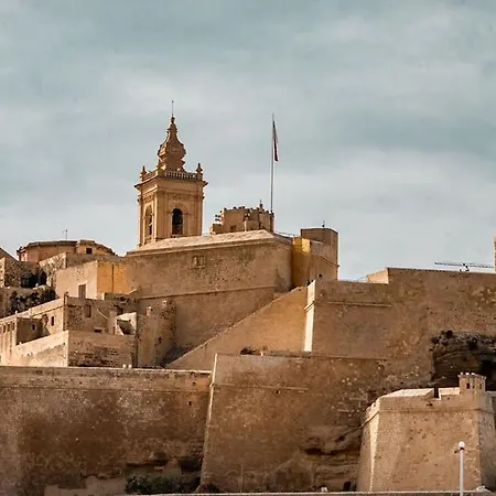 Daire Cittadella View Penthouse With Jacuzzi Victoria