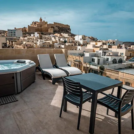 Cittadella View Penthouse With Jacuzzi ויקטוריה