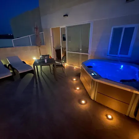 Cittadella View Penthouse With Jacuzzi *