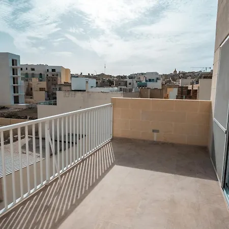 Cittadella View Penthouse With Jacuzzi *