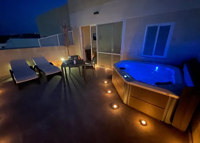 Cittadella View Penthouse With Jacuzzi *