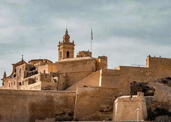 아파트 Cittadella View Penthouse With Jacuzzi 빅토리아